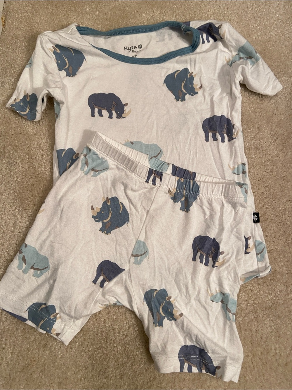 Kyte BABY White Pajama Set with Blue and Light Blue Rhino Print